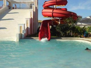 Lacqua diroma - Ótimas Suítes - Park aquático 24h - PISCINA DE ONDAS - 1