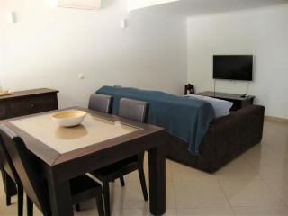 Belinha Guest House - Luz - 3