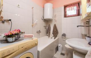 2 Bedroom Nice Apartment In Rijeka - 6