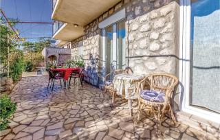 Pet Friendly Apartment - Novi Vinodolski - 3