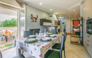 Awesome Apartment In Bari With Wifi - Bari - 4