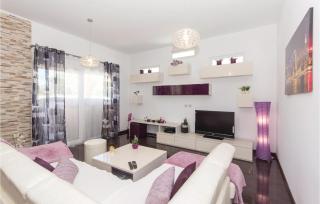 3 Bedroom Pet Friendly Home In Pula - 9
