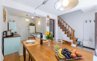 1 Bedroom Beautiful Home In Funtana - Funtana - 3