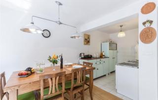 1 Bedroom Beautiful Home In Funtana - 2