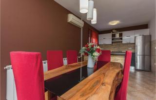 Pet Friendly Home In Polaca - Polača - 6