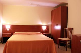 Hotel Sette E Mezzo - Castelluccio Superiore - 9