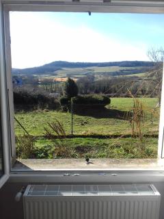 Agréable chambre meublée, vue sur la vallée de l'Auxois - Villy-en-Auxois - 8