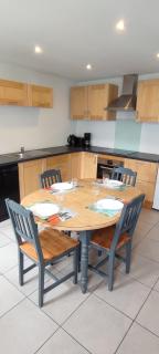 Le Nid Colas cour au sud vélos a dispo - 5