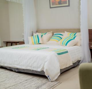 Rosewood by Amaryllis Lilongwe - 5