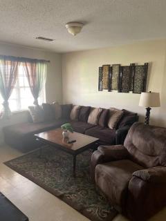 Beautiful Spacious 3 BR brick home for the family - Decatur - 1
