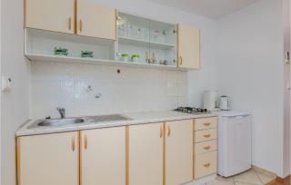 Amazing Apartment In Malinska Dubasnica - Malinska - 1