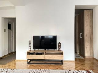 City Center Studio Apartment - Gjakove - 8