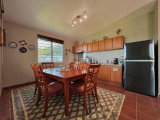 Pancho's Paradise - Rainforest Guesthouse with Pool, Gazebo and View - 1