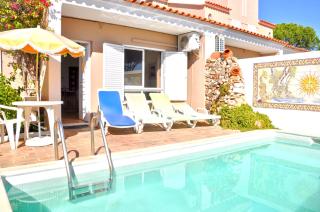 A modern, comfortable and well equipped linked villa with private pool and A/c - Quarteira - 7