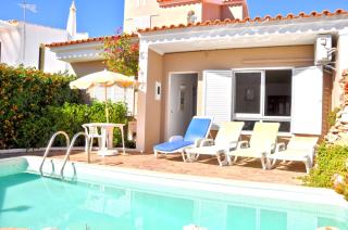A modern, comfortable and well equipped linked villa with private pool and A/c - Quarteira - 5