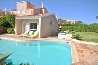 Modern, comfortable and well equipped private pool villa - Quarteira - 9