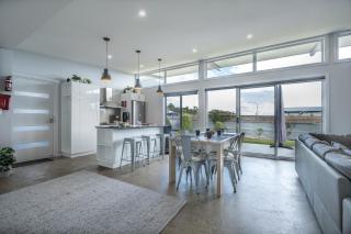 Amaroo 1 - Freycinet Holiday Houses - Coles Bay - 2