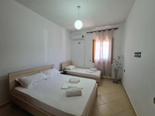Guesthouse Emanuel - Ksamil - 2