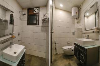 FabHotel The Chaitanyas Rohini sec 18 - Nova Deli - 5