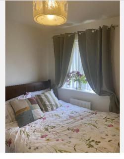 2 Bed House - Sleeps 4 - Parking - Wifi - 9