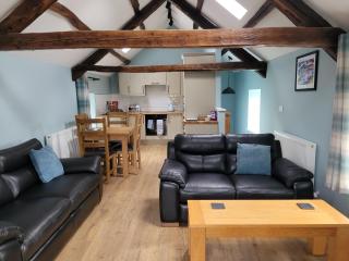 The Granary - Llanddeiniol - 7