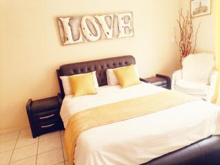 Hatfield, Grosvenor Private apartment. - Pretoria - 1