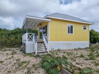 Comfortable 1-Bed Cottage in Codrington Barbuda - Codrington - 1