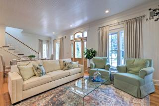 Luxe Fairhope Home with Covered Patio Walk to Bay - Fairhope - 1