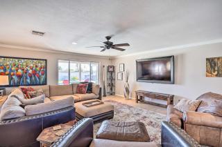 Pool and Outdoor Lounge Scottsdale Family Home - Scottsdale - 6