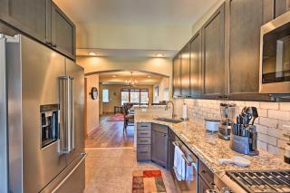 7984 Pet-Friendly Townhome with Grill! - 1