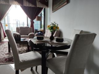Kumkum Homestay 3 bedroom suite - Nusajaya - 0