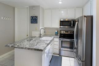 E105 - Seascape Stay - On-the-Sand - Oceanside - 2