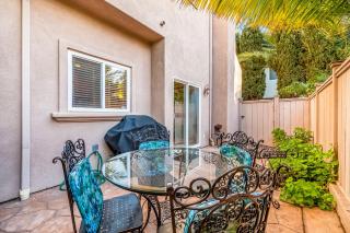 The Shangri-La of La Jolla Dog-Friendly Stunner with WiFi, AC, Grill, Patio, & Enclosed Yard - 8
