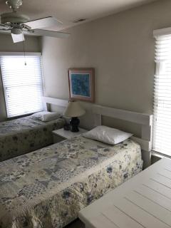 Pets OK Rest A Shored A Secure and Comfortable Home Flat Screen T Vs In All Rooms Fully Stocked With Plenty Of Amenities Private Inground Pool Gas Fireplace Rents Sat to Sat Full Weeks only - Nags Head - 6