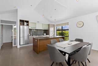 Fabulous and Functional Family Home on Jackby - 8