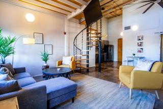 Sterchi Lofts Getaway - Downtown Knoxville - 5