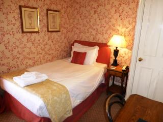 The Bear Hotel - Devizes - 4