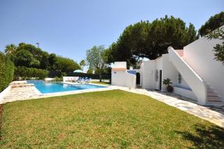 A super little villa for small parties set in a beautiful.... - Vilamoura - 4