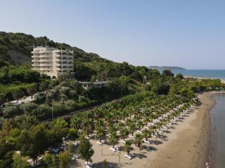 Hotel Vila Barbaut - Karpen - 8