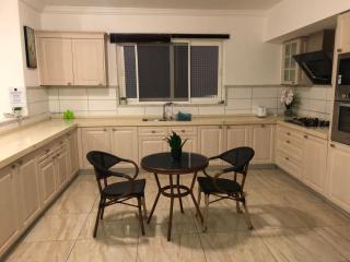 Serene 1 bedroom Apartment with Pool and Free Parking - Accra - 1
