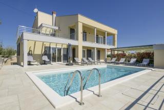 Villa Valentina in Krnica - Haus für 8-9 Personen - Krnica - 0