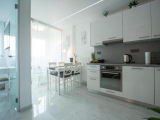 Modern & Luxury APT Zagreb Airport W/ free WiFi - Velika Gorica - 5