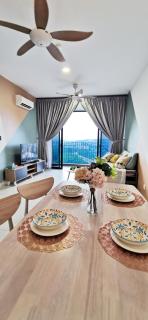 Astetica Pool & Lake View High Floor 200mbps Wifi Netflix - Seri Kembangan - 8