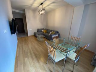 Northern Avenue Apartment - 3