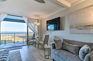 Beachfront Clearwater Condo with Community Pool - Clearwater Beach - 3