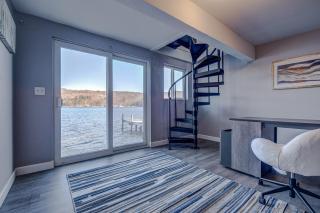 Modern Winnipesaukee Lake Front Retreat (Venice) - Alton - 2