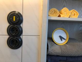 In Mainstockheim mit Balkon, Kamin, 50 Schritte zu Radweg, ideal for Long Stay, 4 Singles in Single Rooms - Mainstockheim - 5