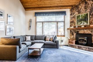 Spacious Winterset 26 2 Bedrm Plus Loft 3 Full Bathrm Townhome Sleeps 8 Steps to Free Town Shuttle - Mammoth Lakes - 9