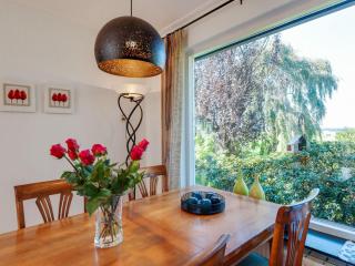 Cozy vacation home with a private garden - 8