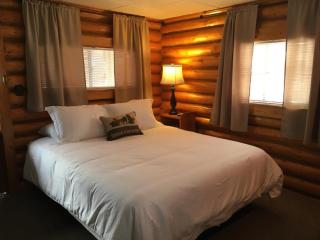 Sportsman's Lodge - 8